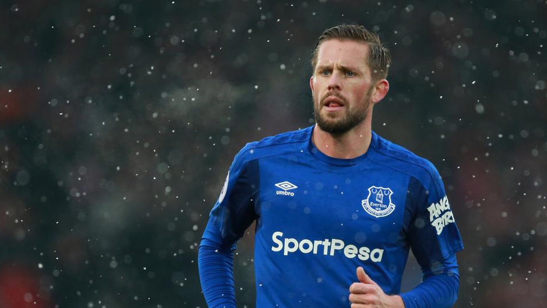 九游娱乐APP-曼联备战期间进行封闭战术演练，复盘曼联战术